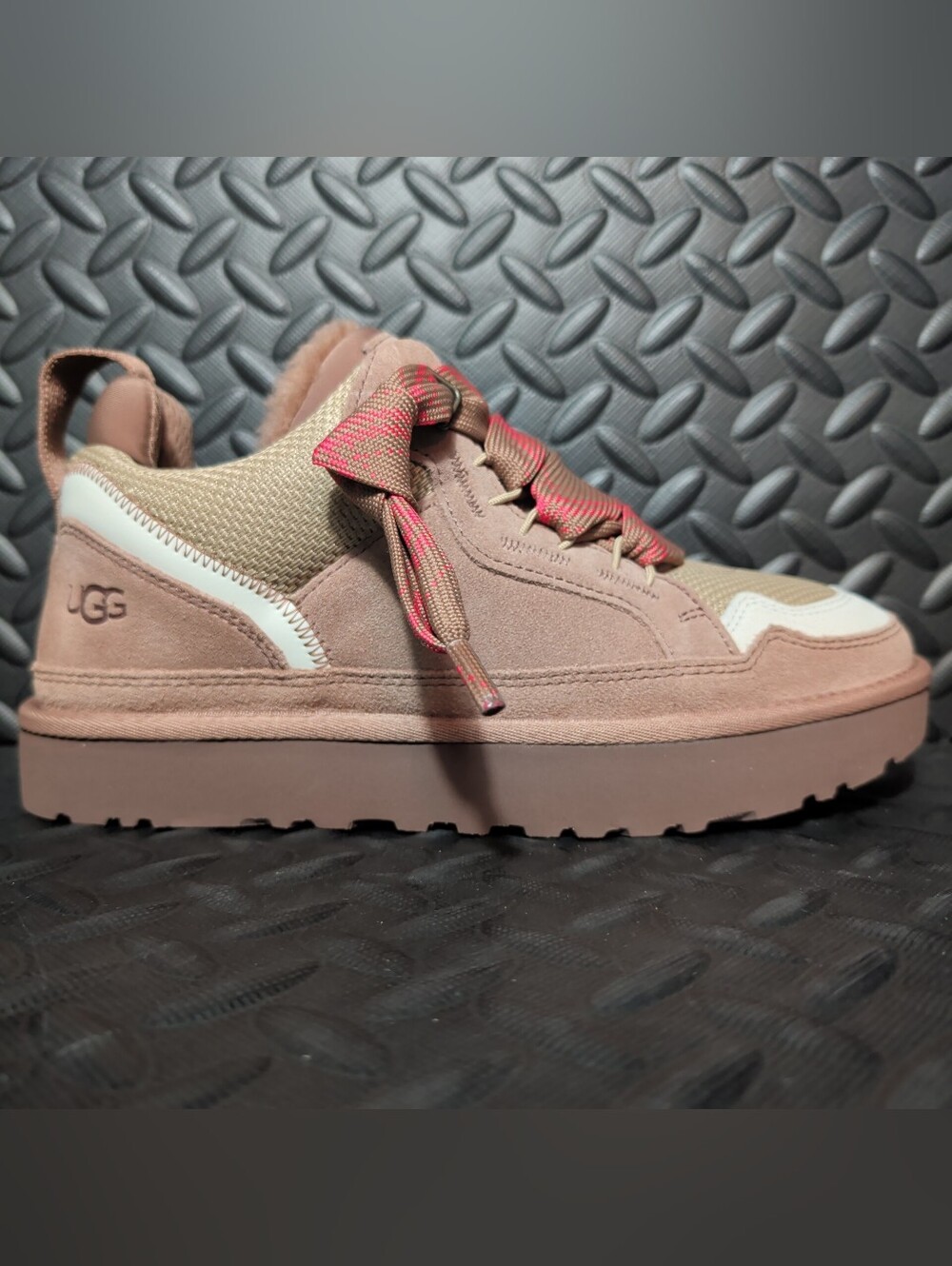 Womens UGG® Lowmel Sneaker Rocky Oak size 10 (582341)